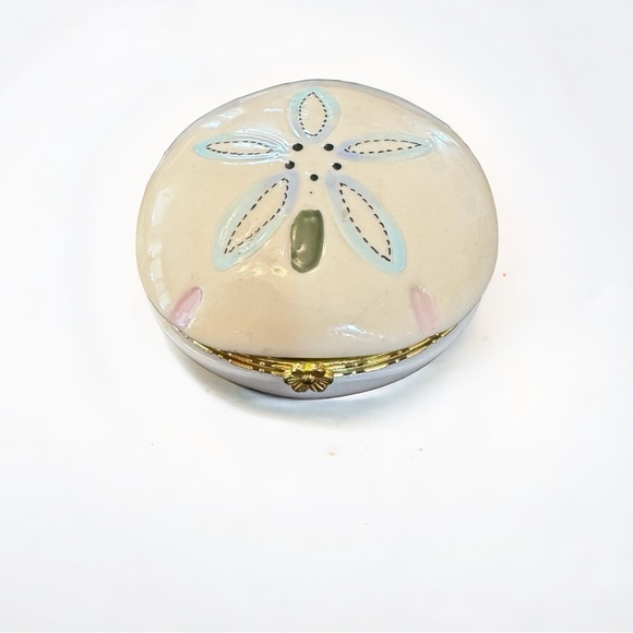 agiftcorp Other - Vintage Agiftcorp Flower Trinket Box